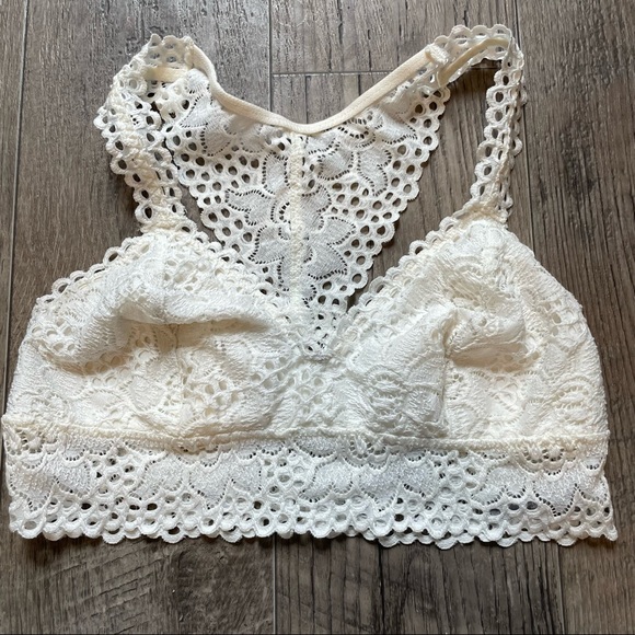 aerie Other - ✨3/$25✨  Aerie cream lace bralette - M